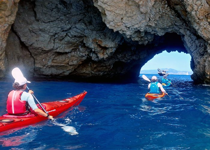 la forada costa brava en kayak